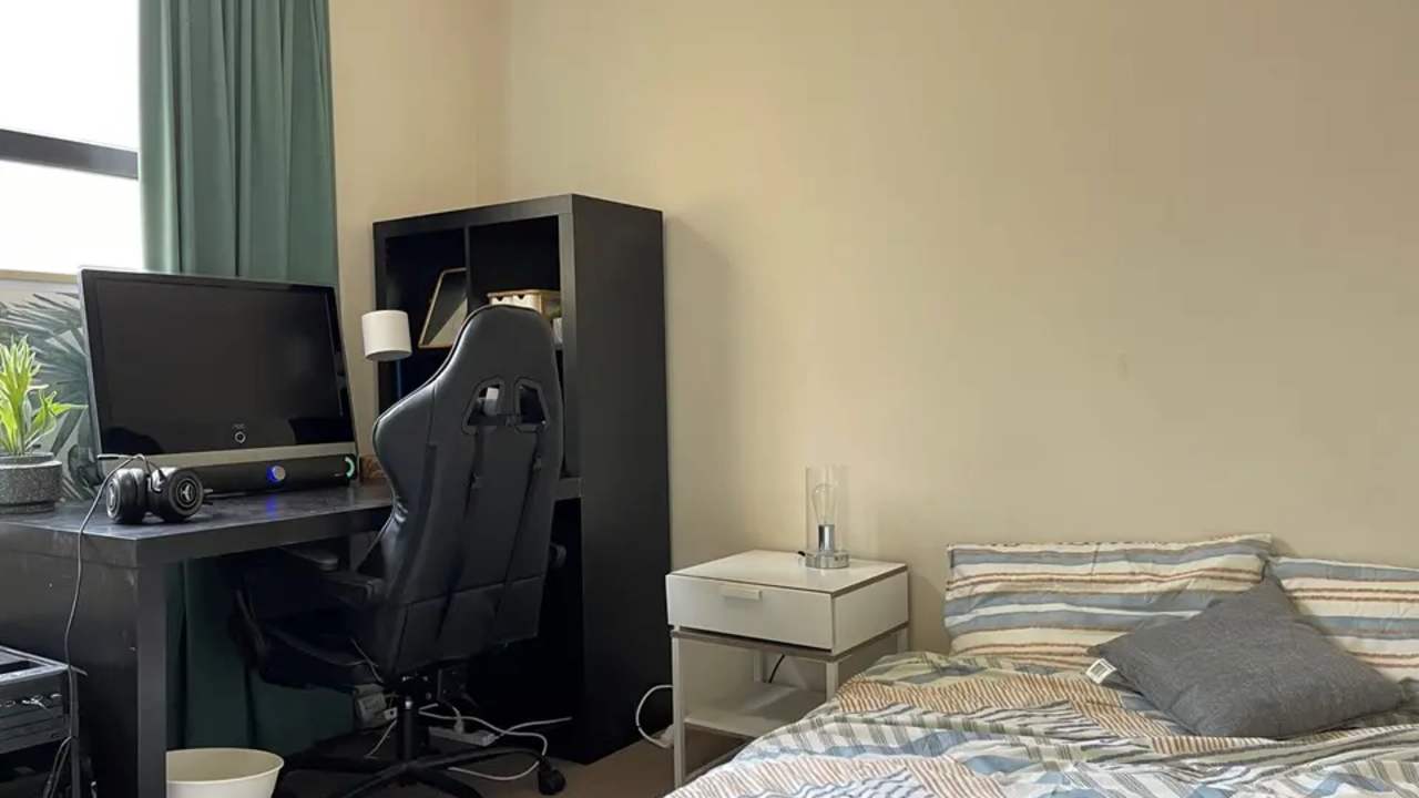 Furnished room in a share house