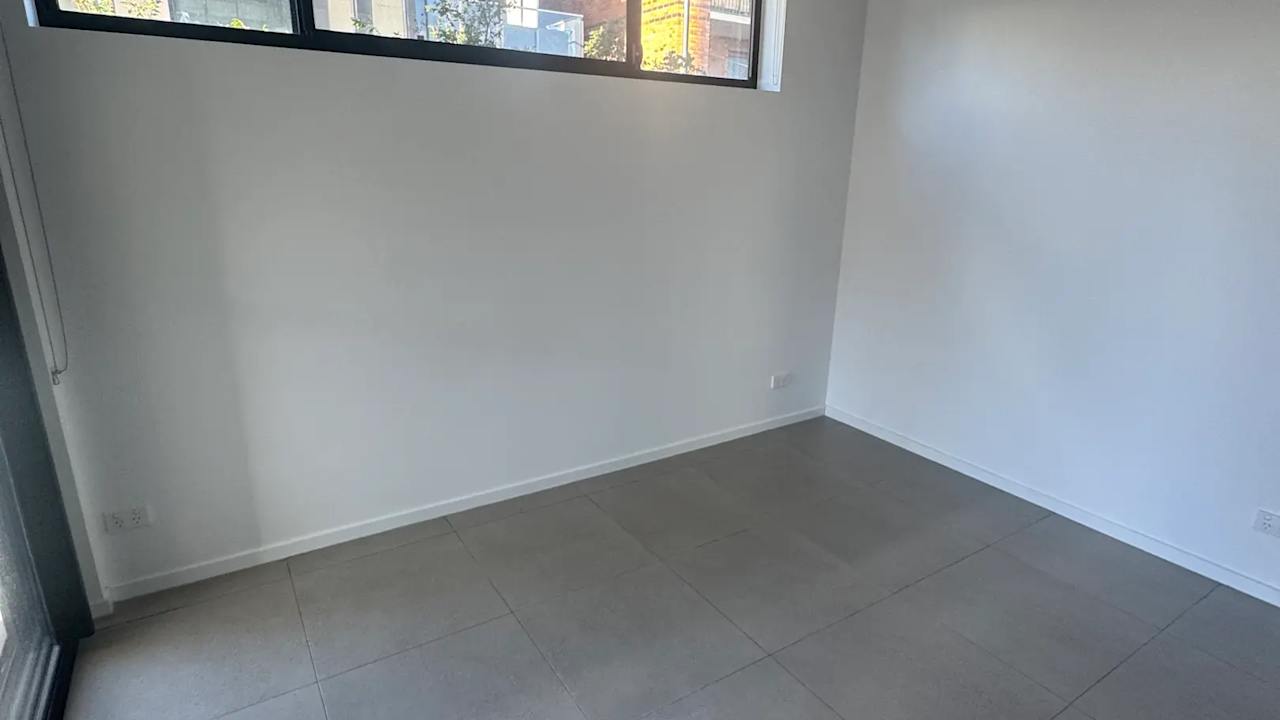 Unfurnished room in a share house