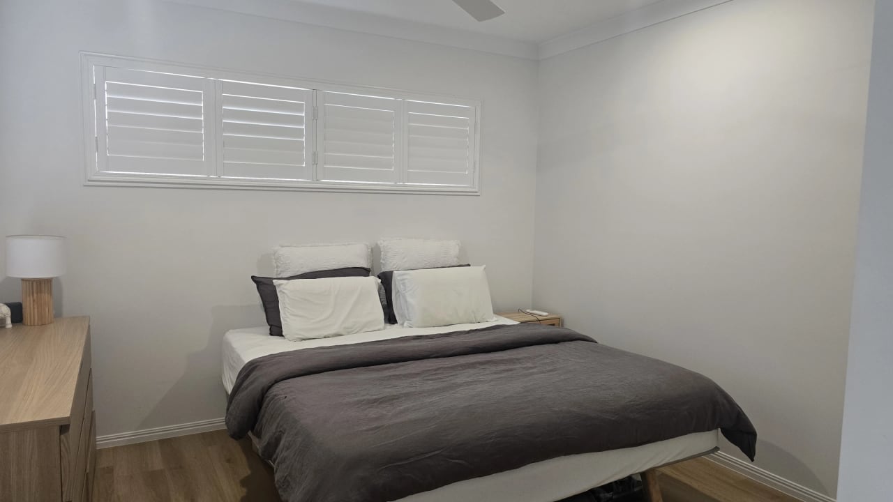 Room in a share house