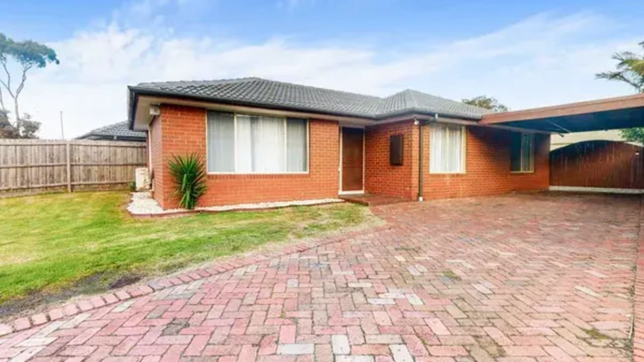 Unfurnished room in a share house
