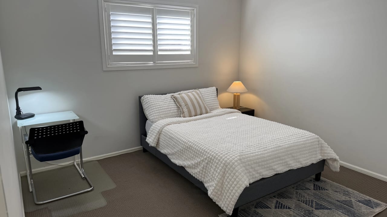 Furnished room in a share house