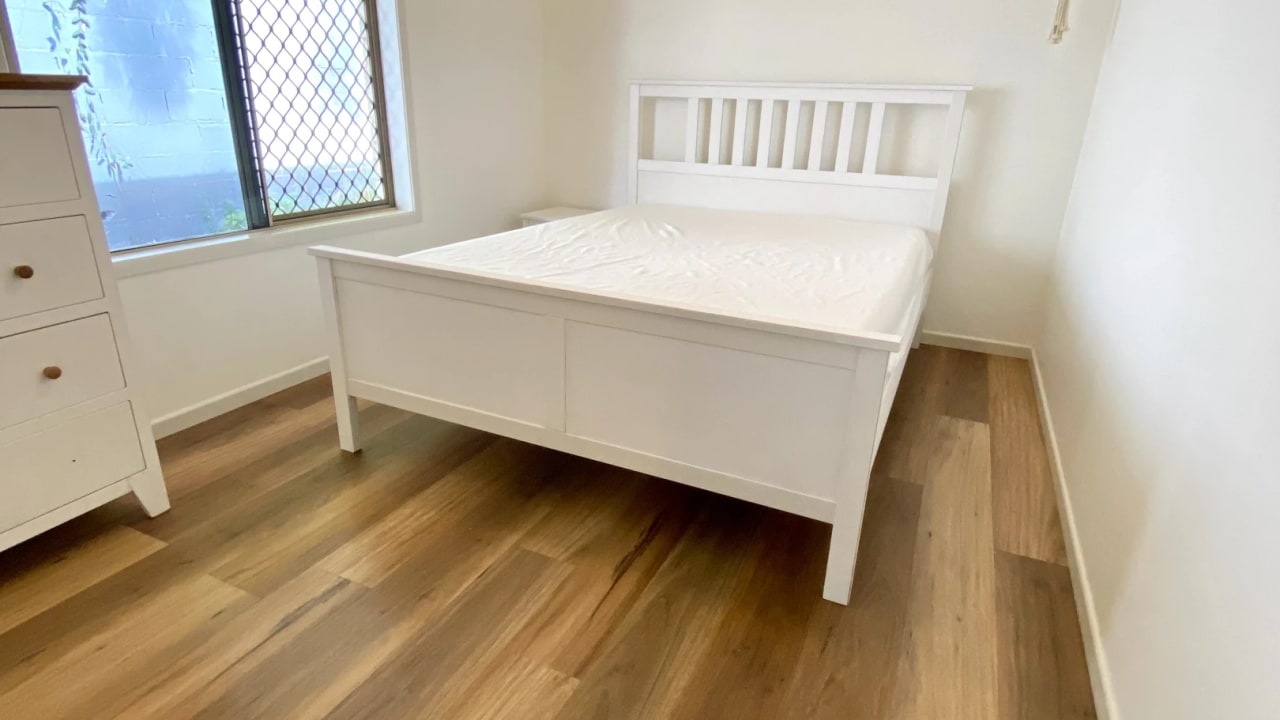 Room in a share house