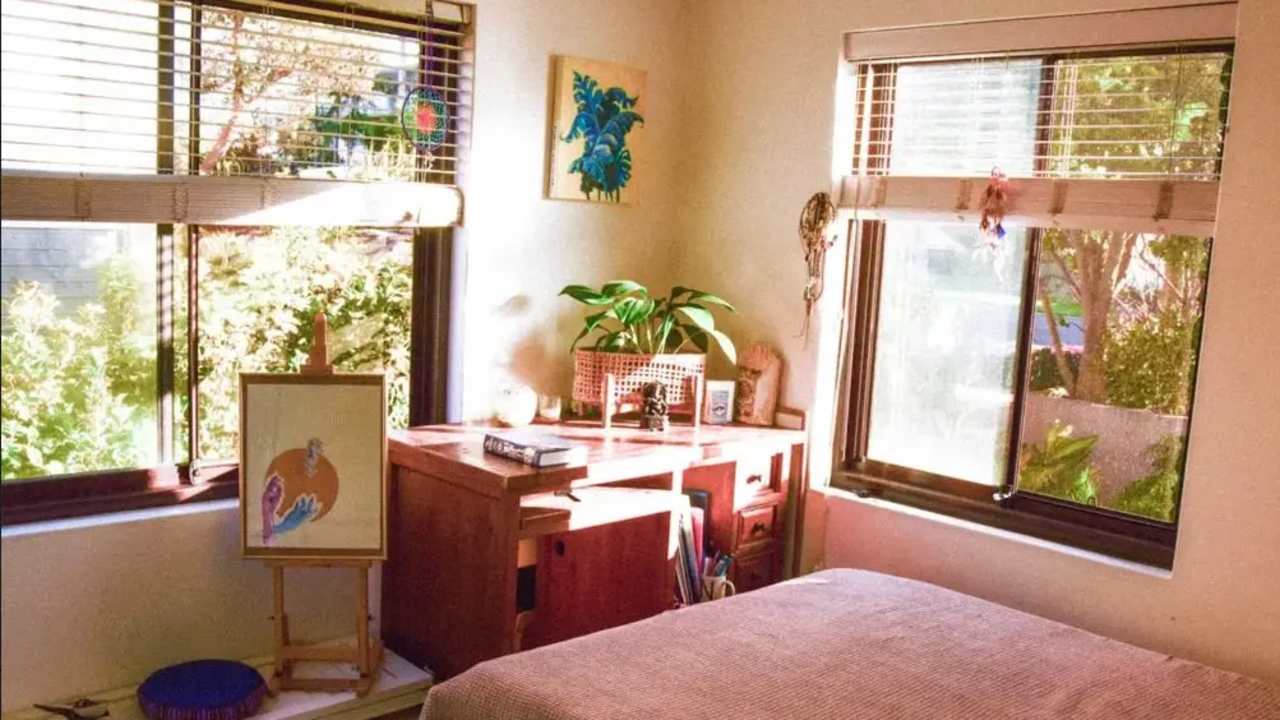 Whole property with 2 rooms for rent