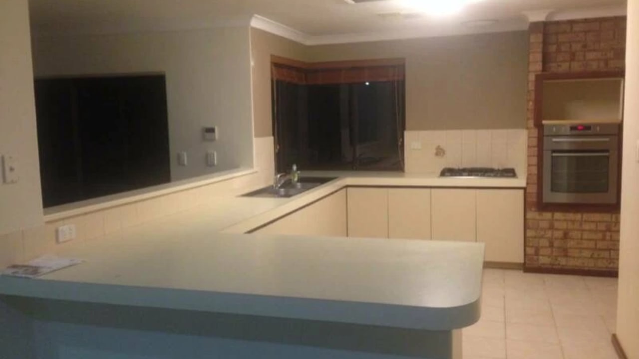Room in a share house