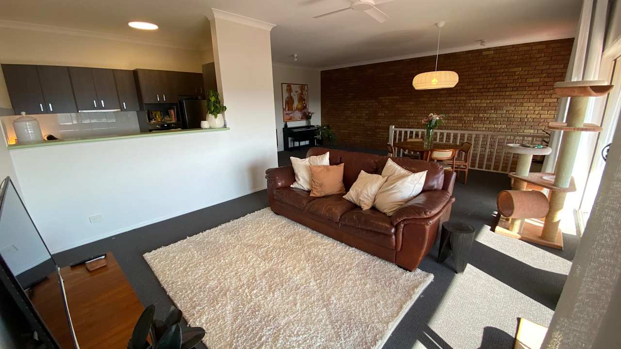 Unfurnished room with ensuite in a flatshare