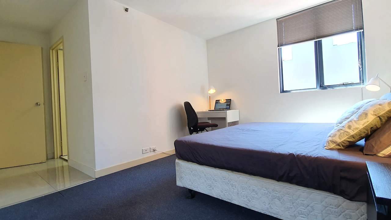 Furnished room with ensuite in a flatshare