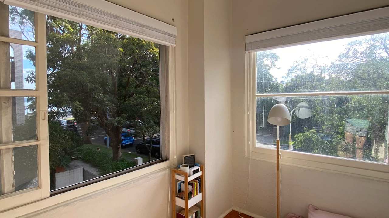 Furnished room in a flatshare