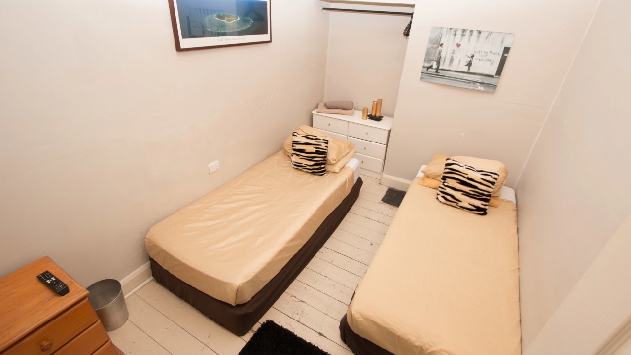 Furnished room in a share house