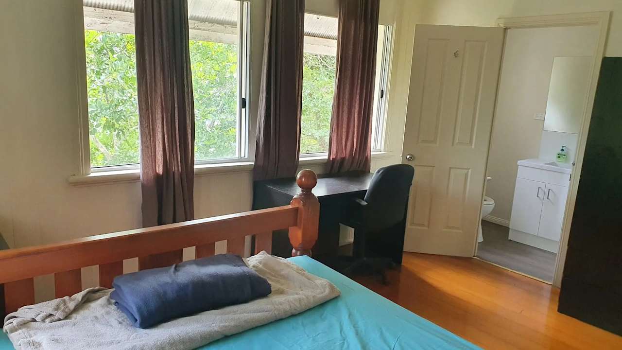 Furnished room in a share house