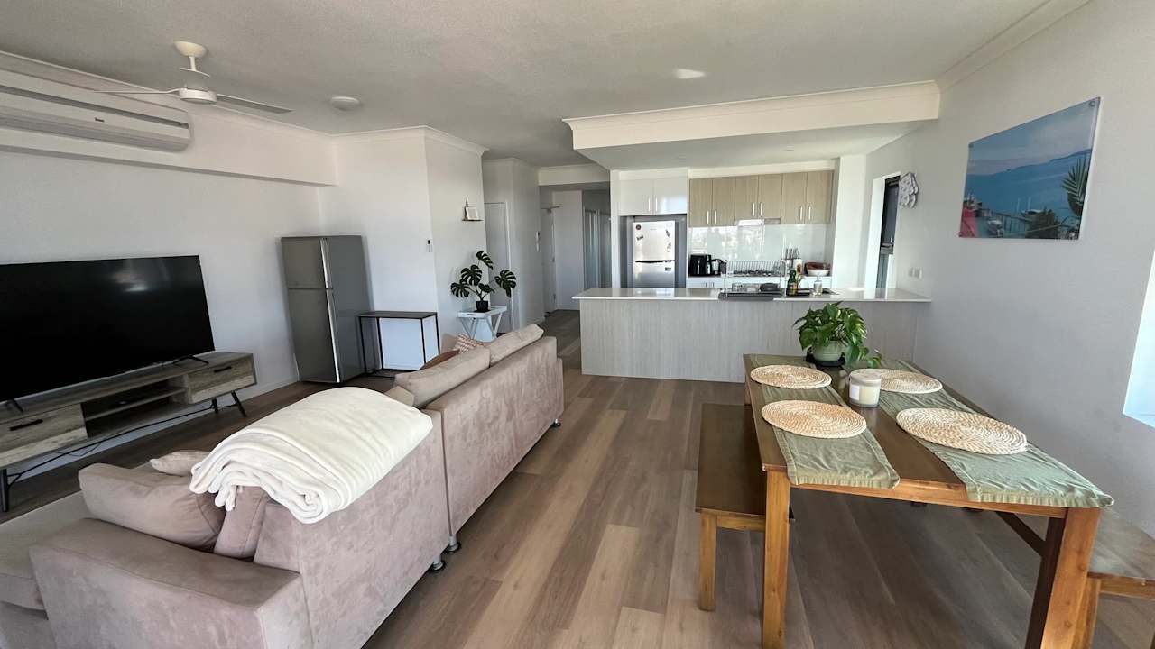 Furnished room in a flatshare