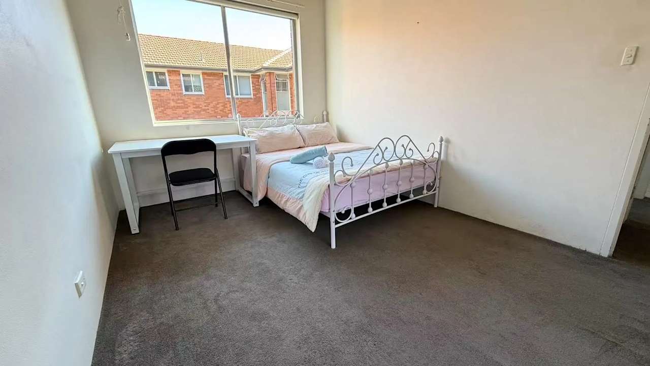 Whole property with 2 rooms for rent