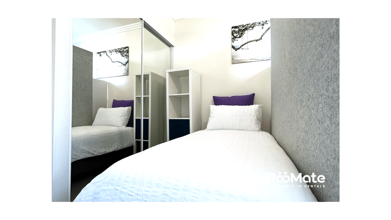 Furnished room with own bathroom