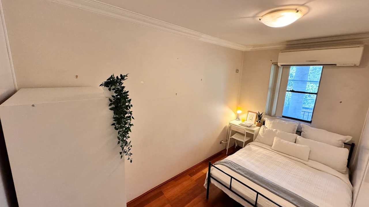 Furnished room in a flatshare