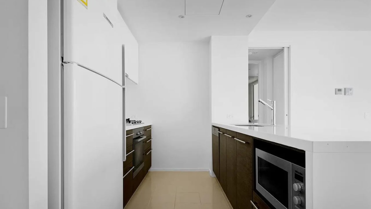 Furnished room with ensuite in a flatshare