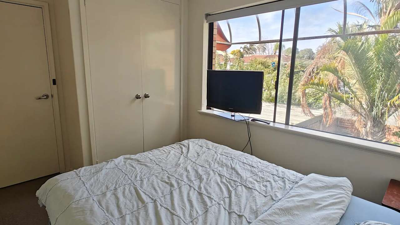 Room in a share house