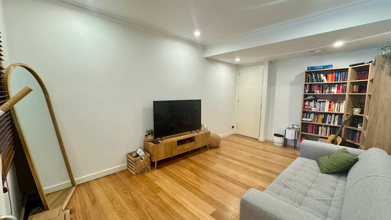 Room with ensuite in a share house