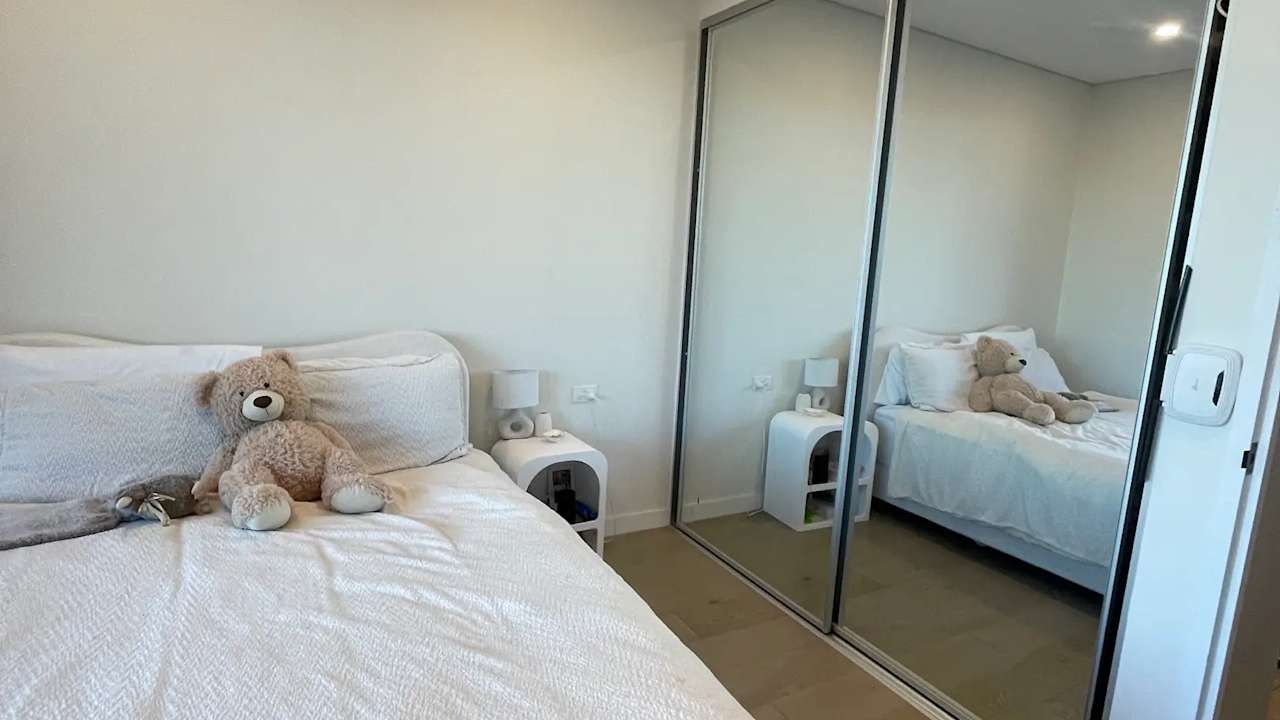 Unfurnished room with own bathroom