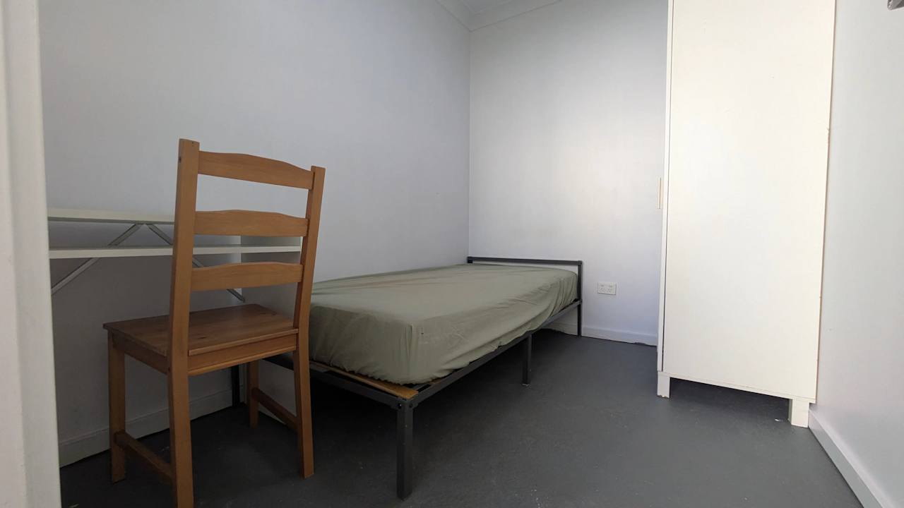 Furnished room in a share house
