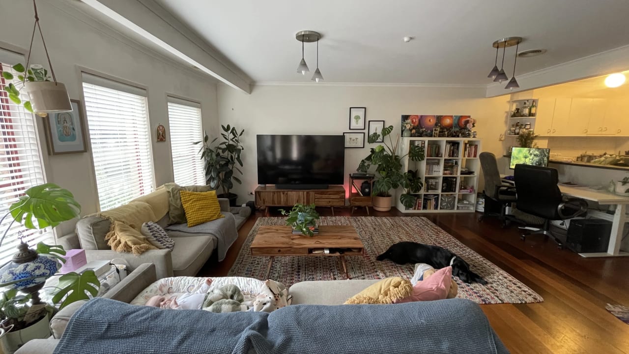 Whole property with 2 rooms for rent