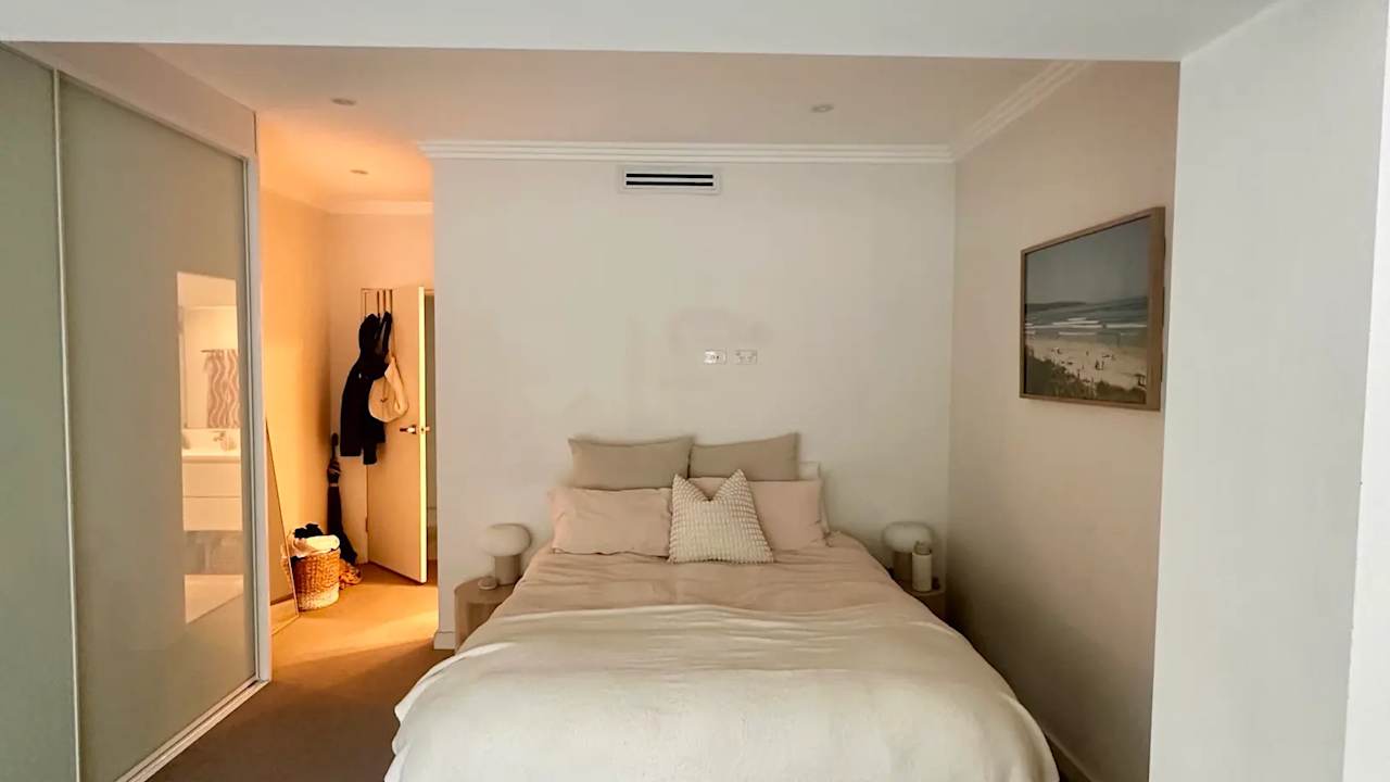 Unfurnished room with ensuite in a flatshare