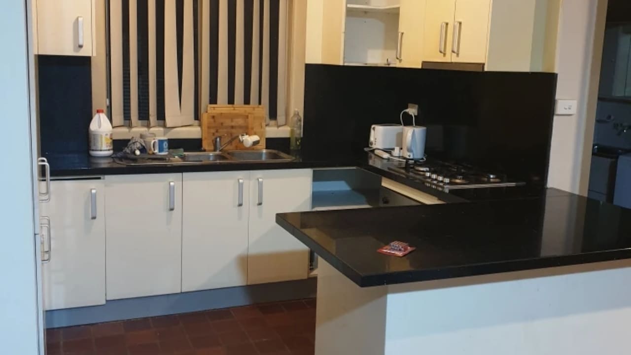 Whole property with 3 rooms for rent