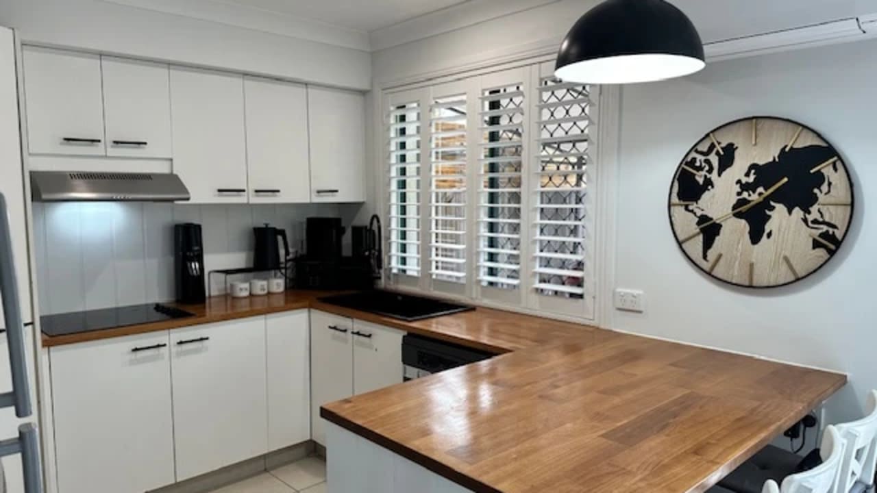 Room in a share house