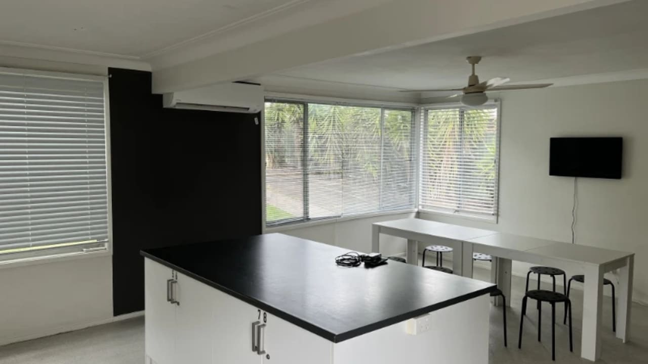 Furnished room in a share house