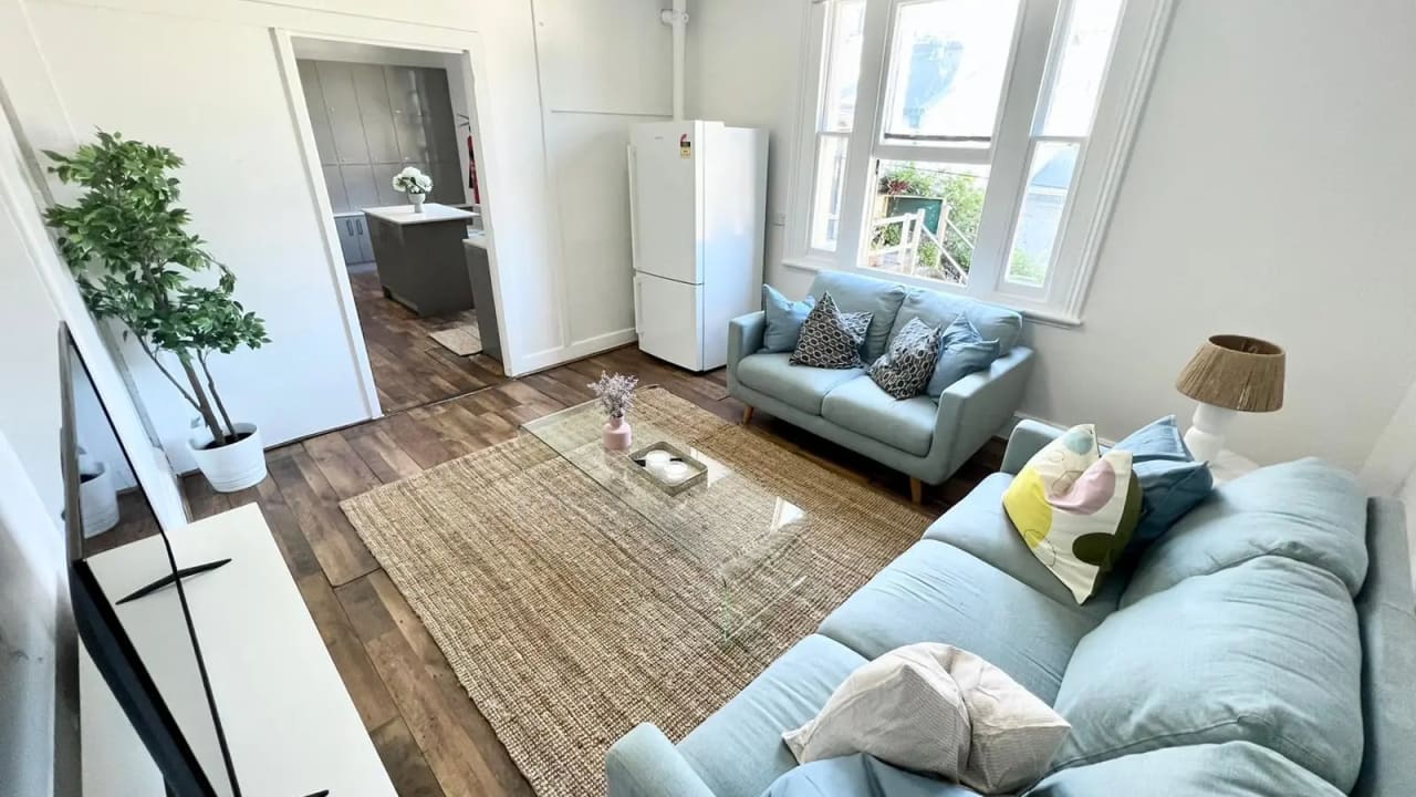 Room in a share house