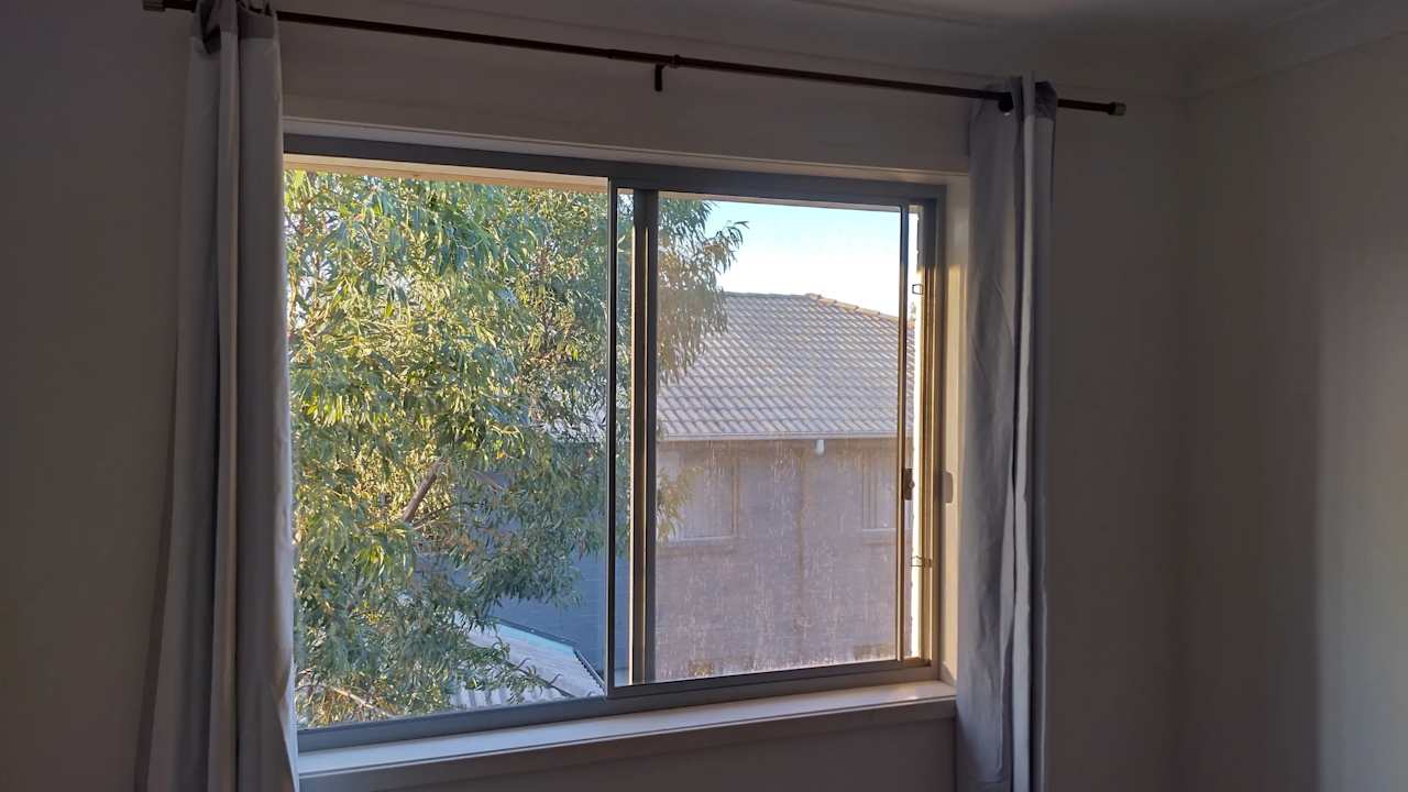 Unfurnished room in a flatshare