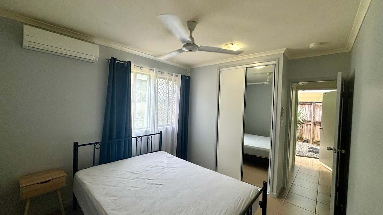Furnished room in a flatshare