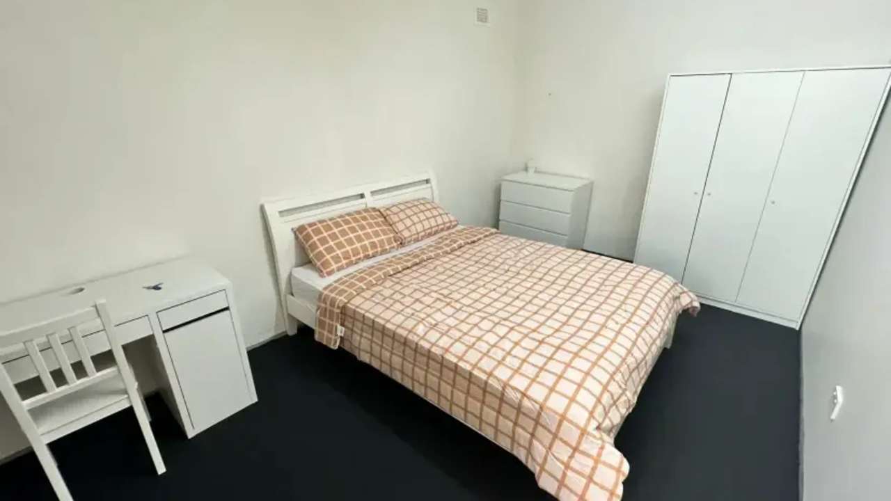 Furnished room with own bathroom