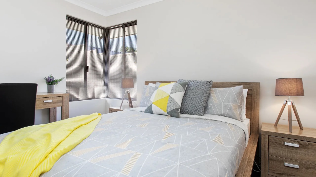 Furnished room in a share house