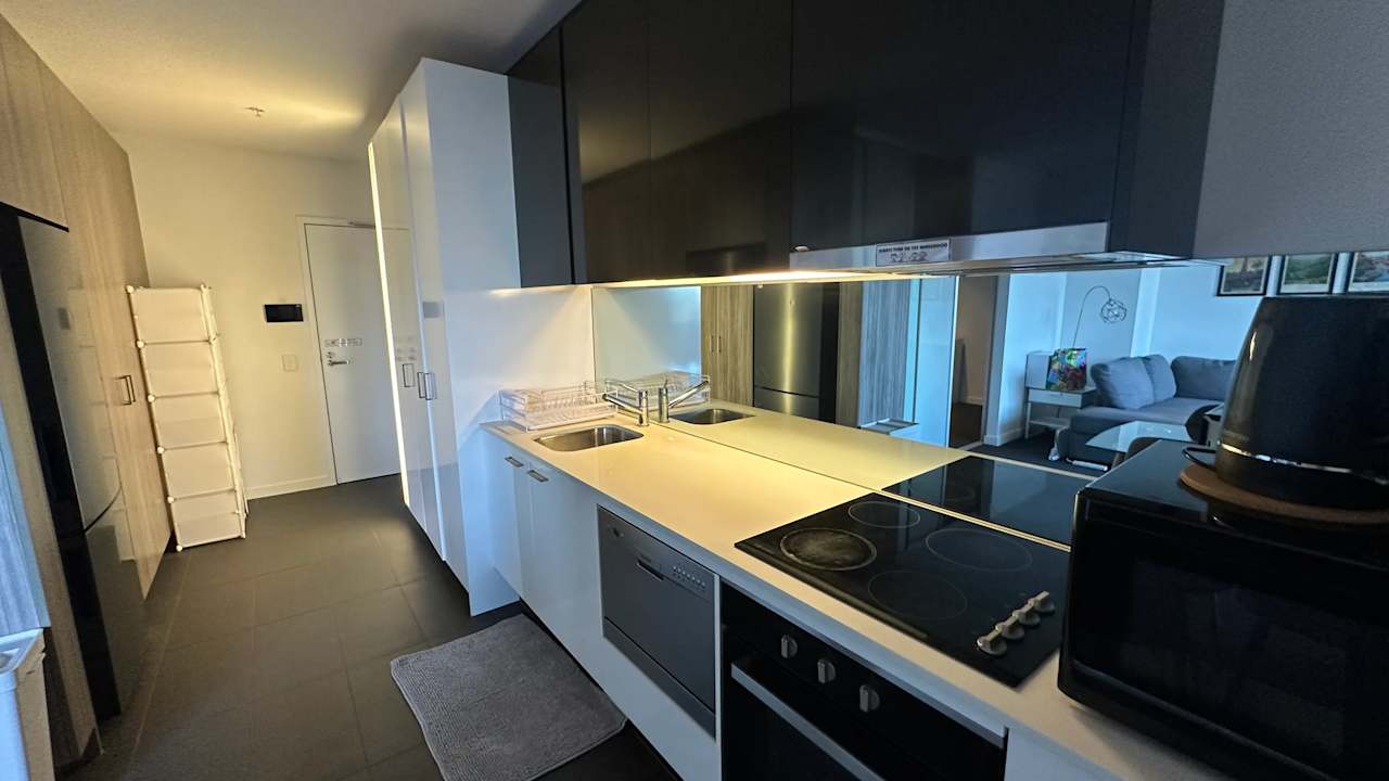 Furnished room in a flatshare