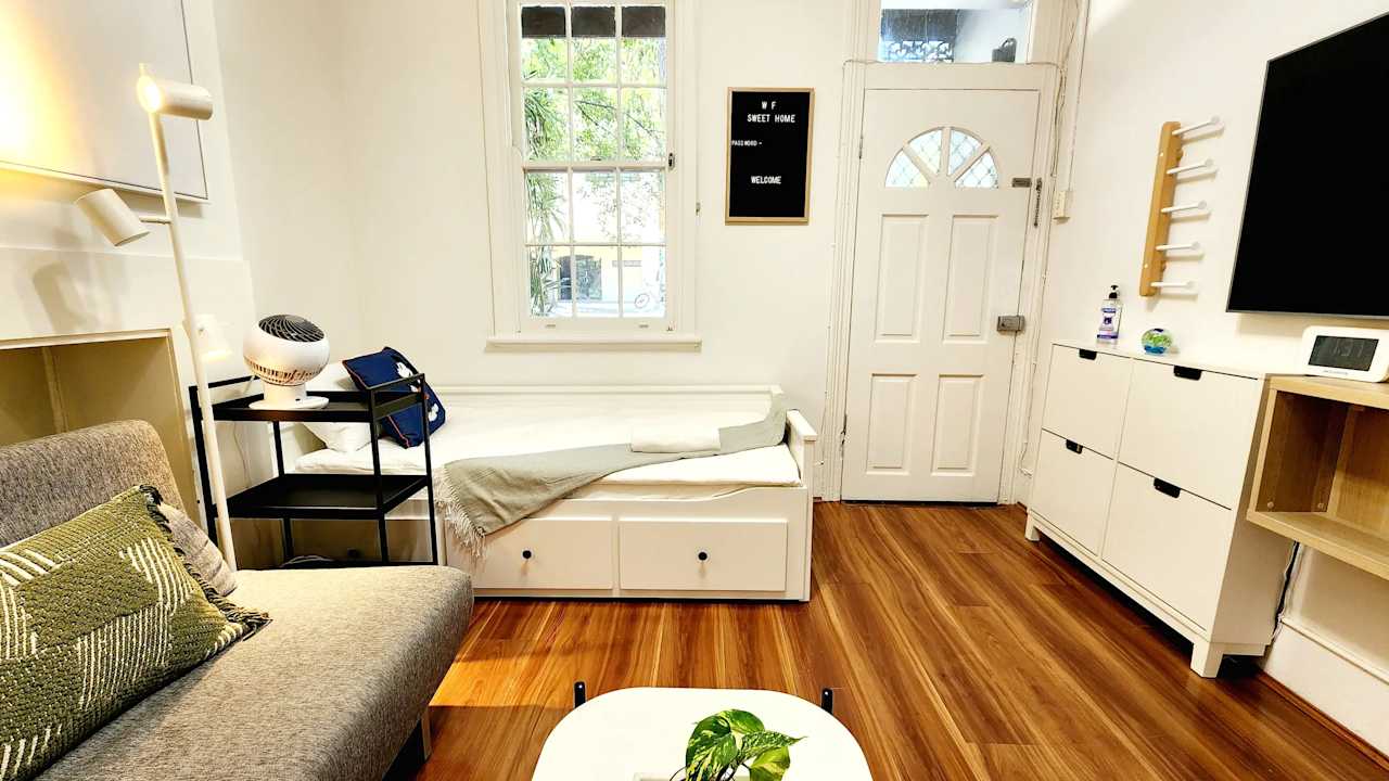 Whole property with 2 rooms for rent