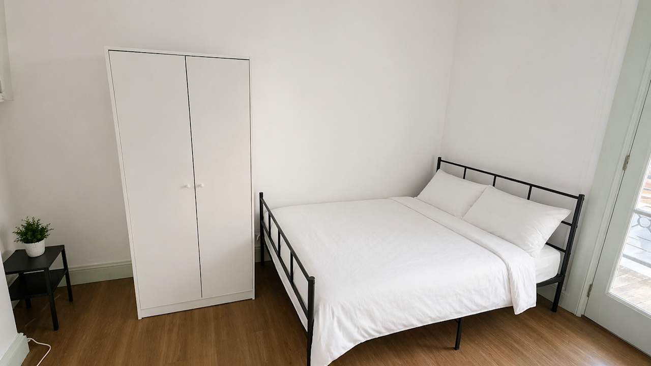 Furnished room in a share house