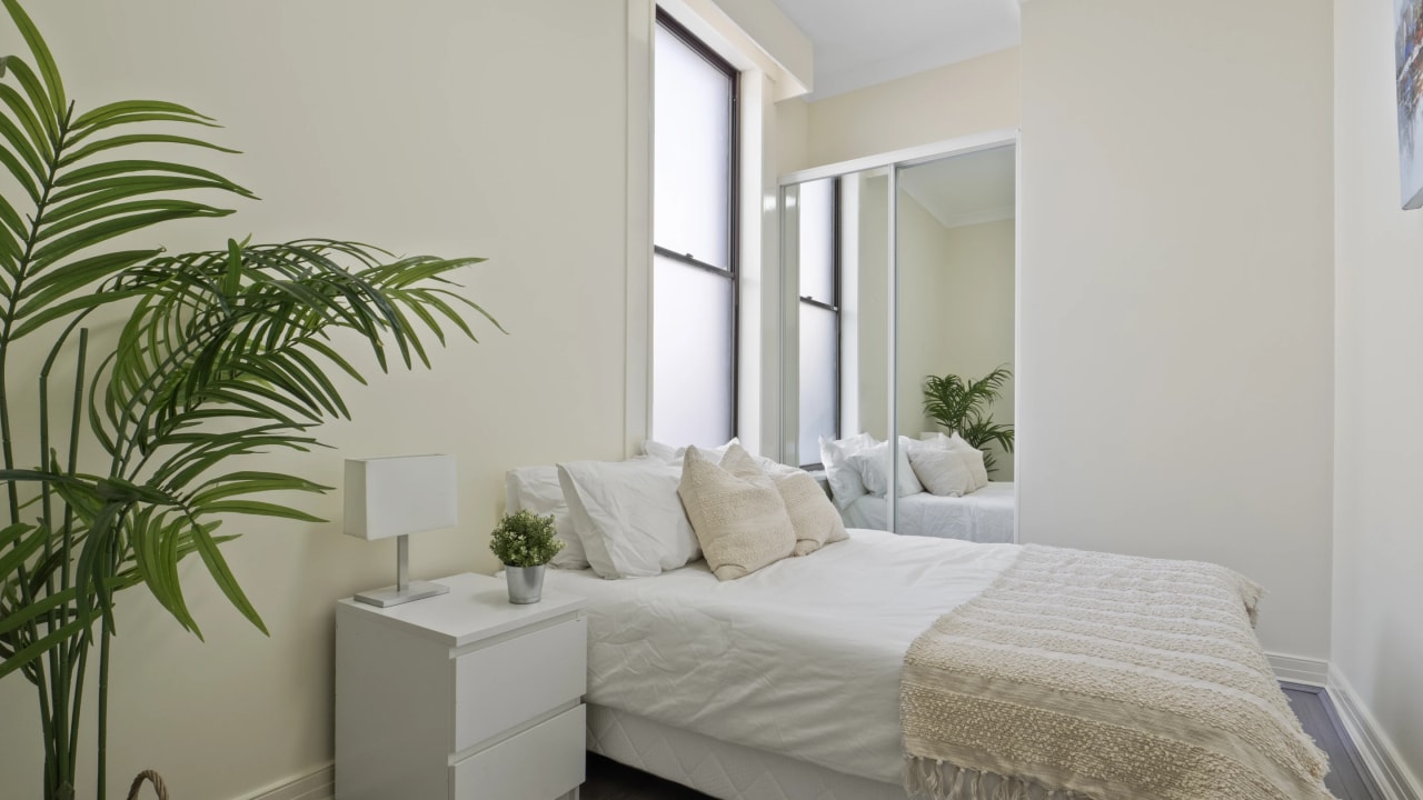 Furnished room in a share house