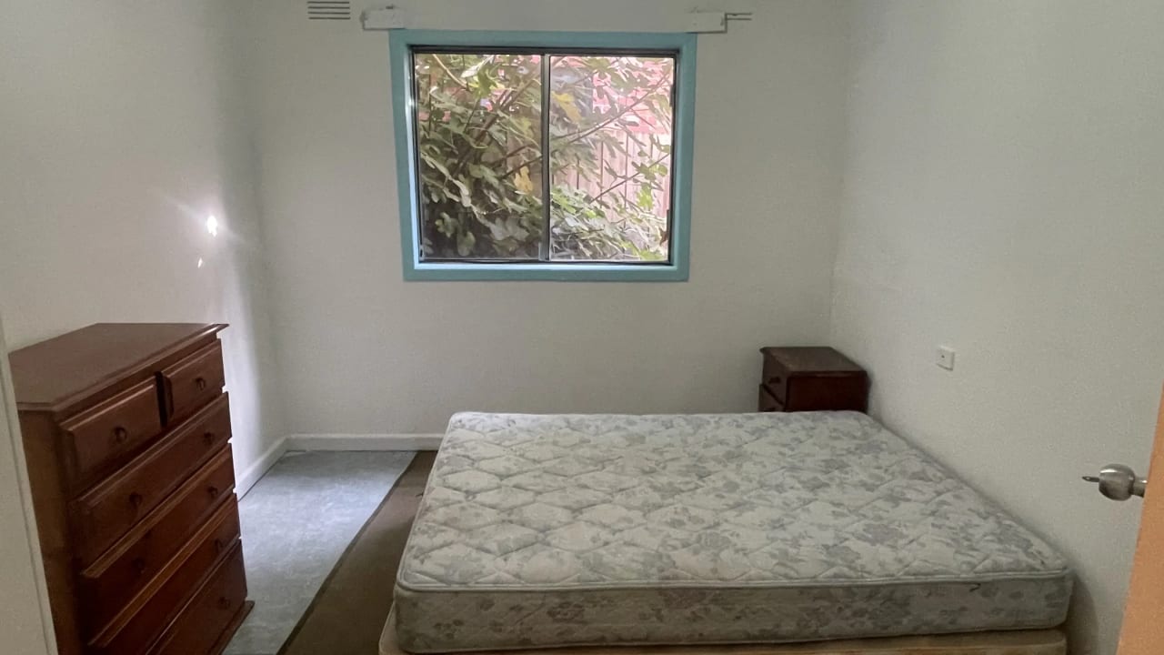 Furnished room in a share house