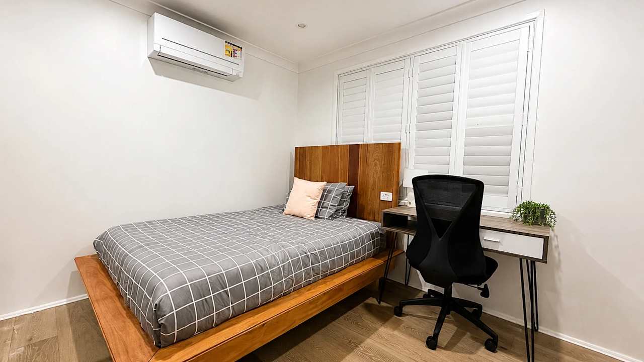 Furnished room in a share house