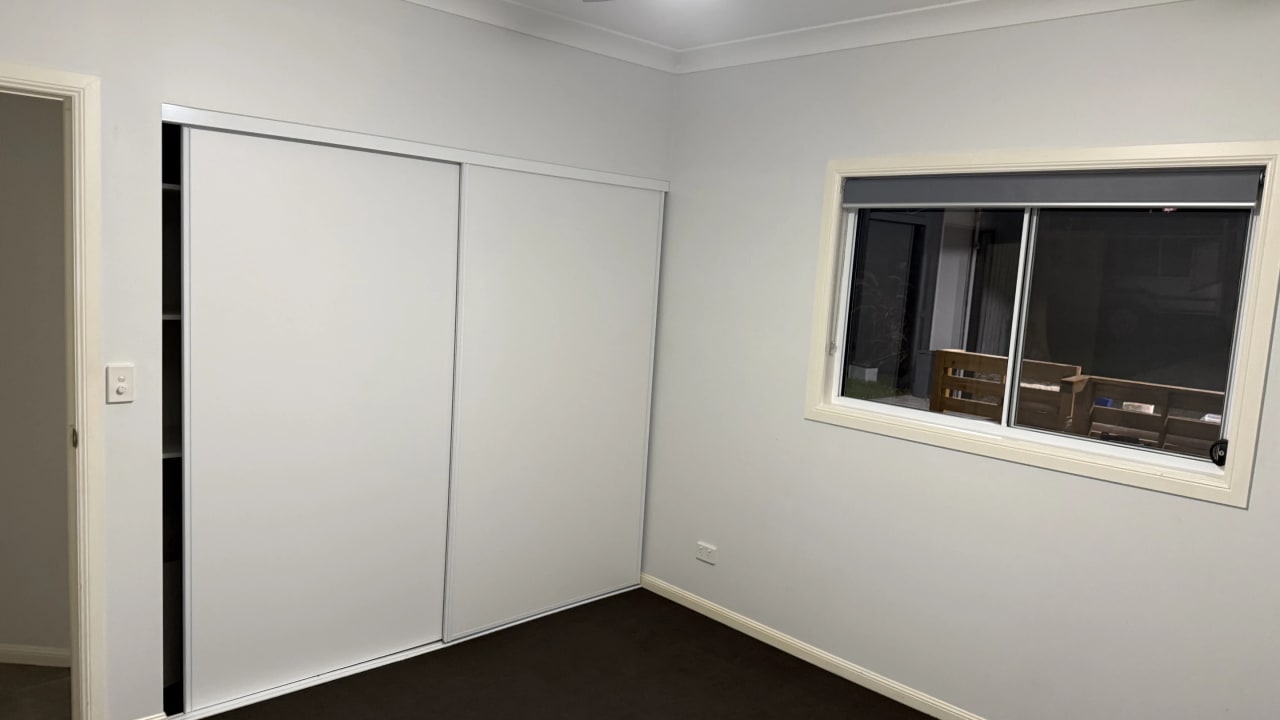 Room in a share house
