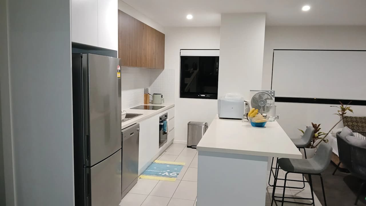 Furnished room in a flatshare