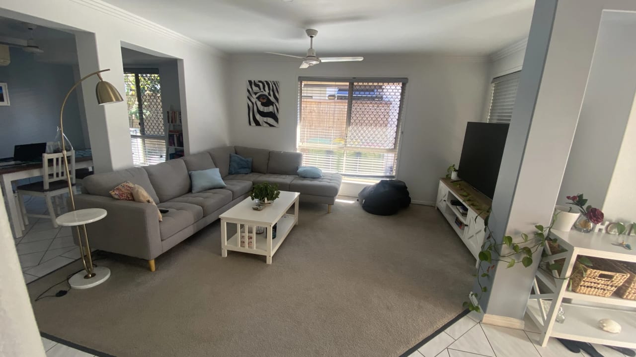 Room in a share house