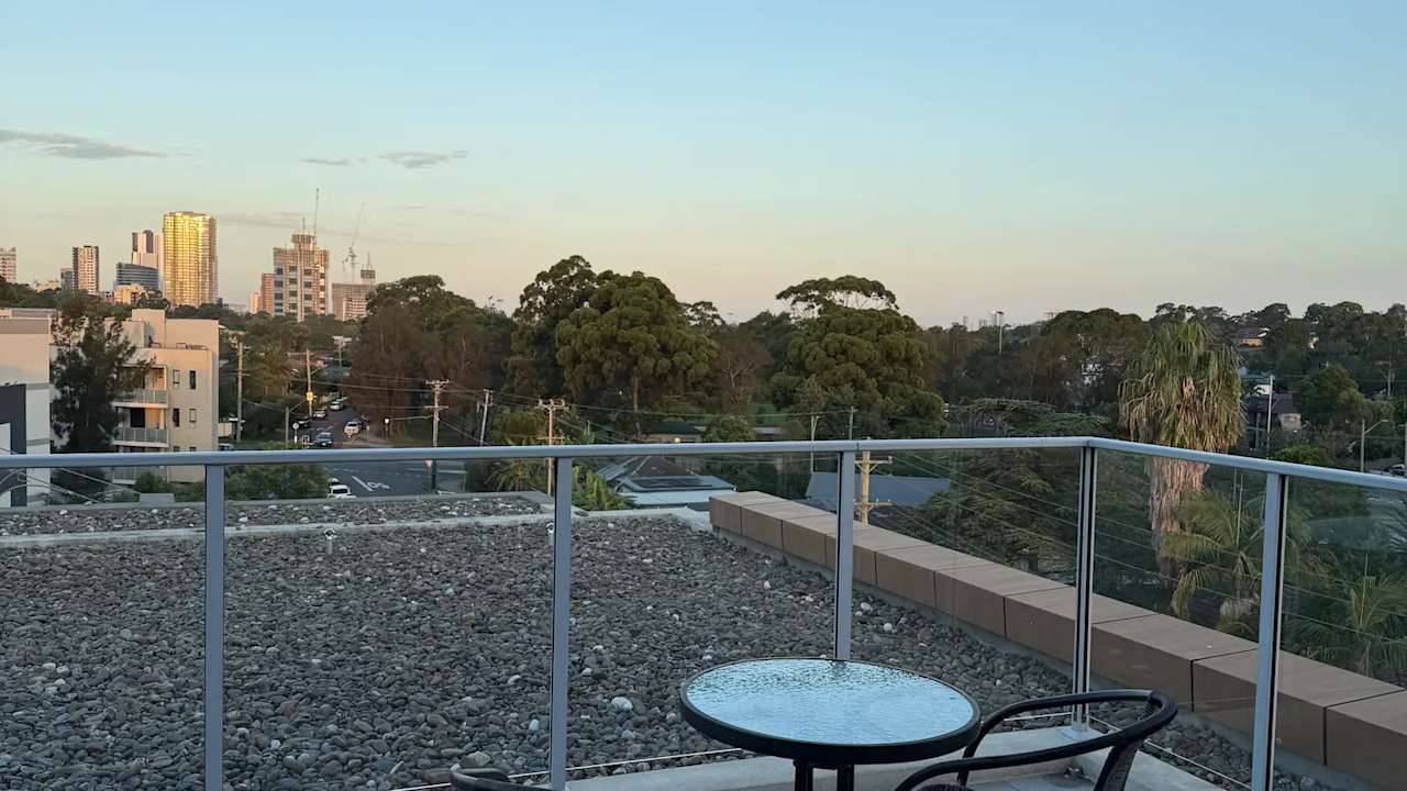 Unfurnished room in a flatshare