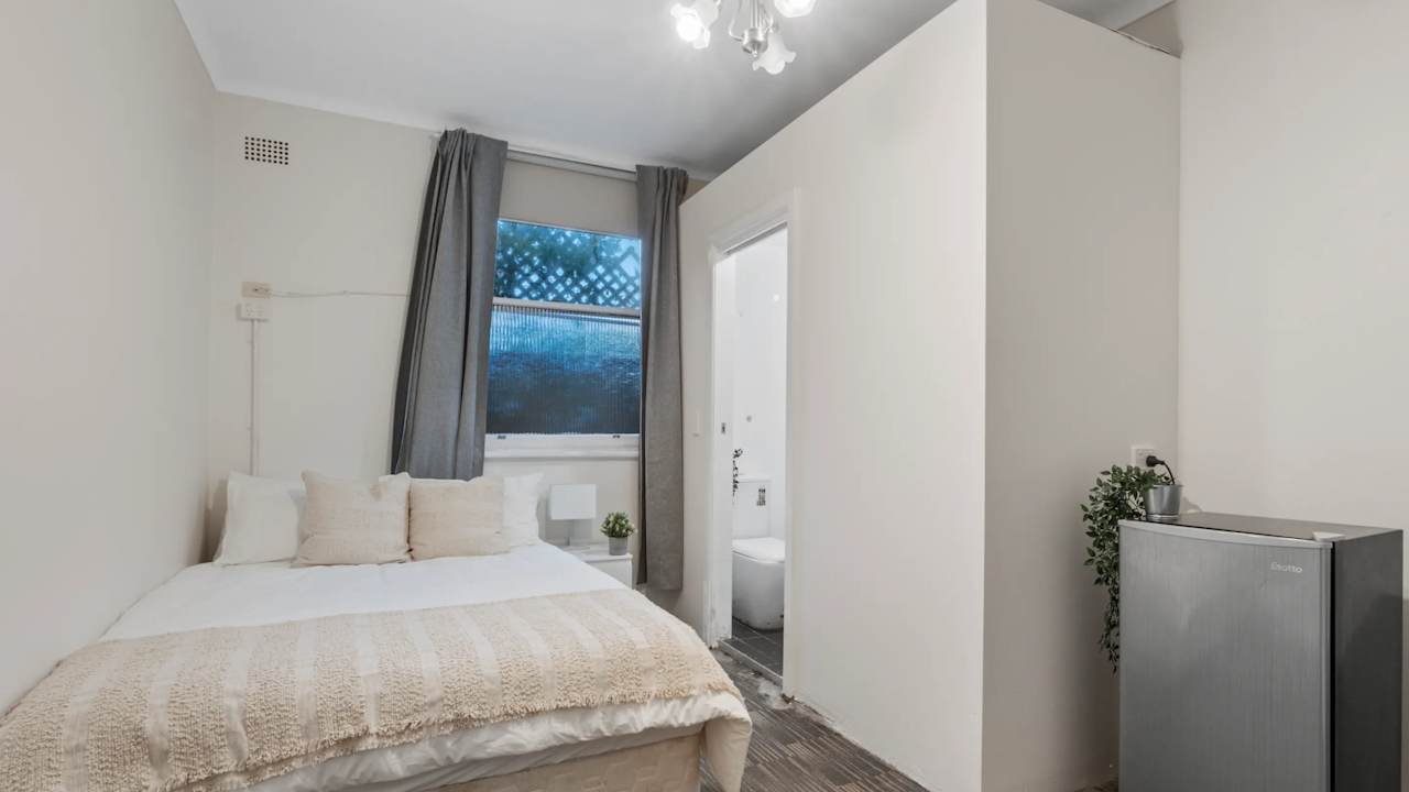 Furnished room studio flat for rent