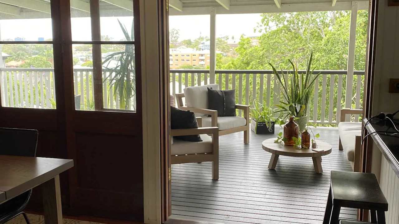 Room in a share house