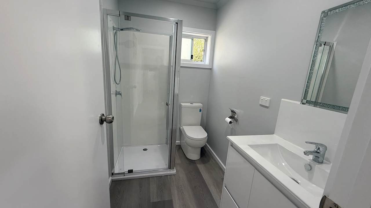 Furnished room with own bathroom