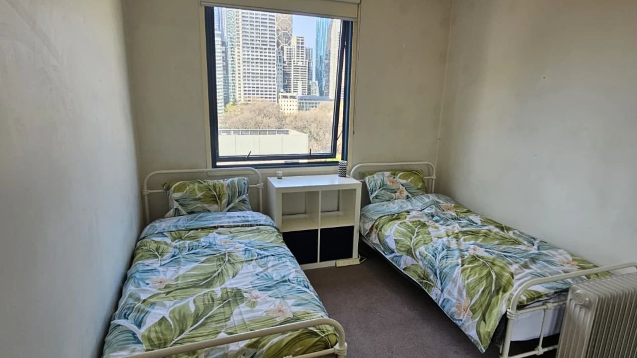 Furnished room in a flatshare