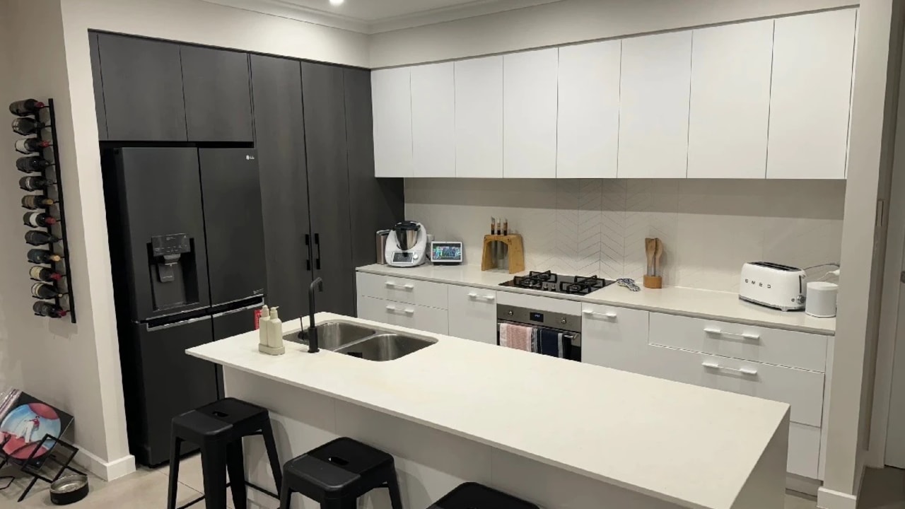 Room in a share house