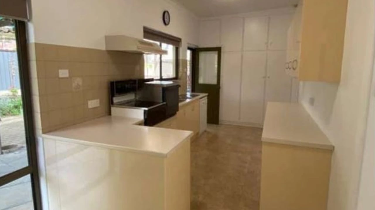 Room in a share house