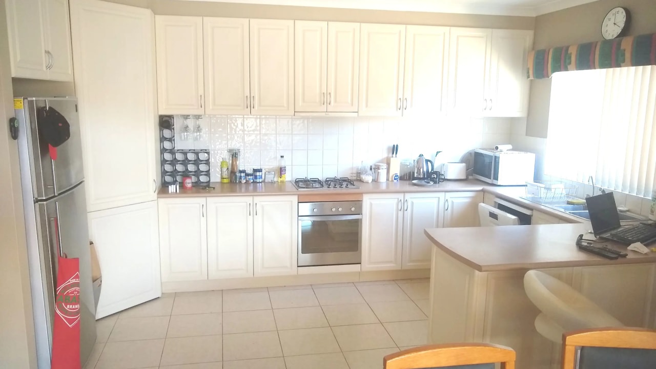 Room in a share house