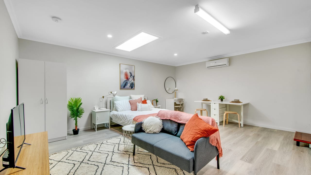 Furnished room with own bathroom